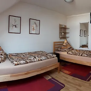Zwei Ruhige, Private Gästezimmer Nahe U-bahn Privatunterkunft