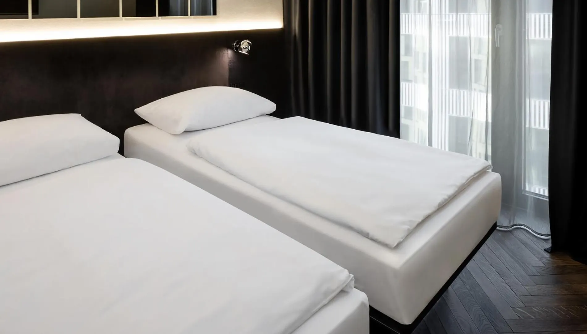 ***  Hotel Amano Grand Central Berlin Germany