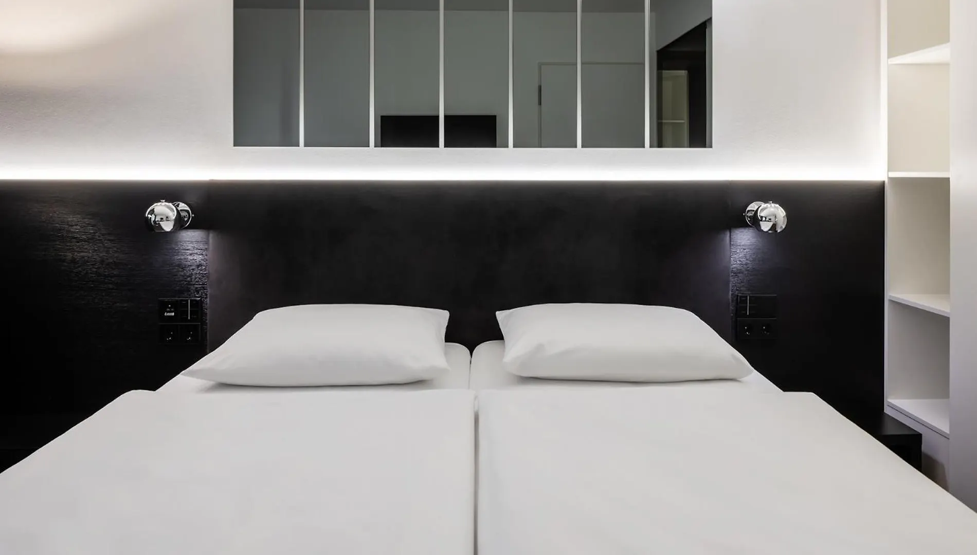 Hotel Amano Grand Central Berlin 3*,  Germany