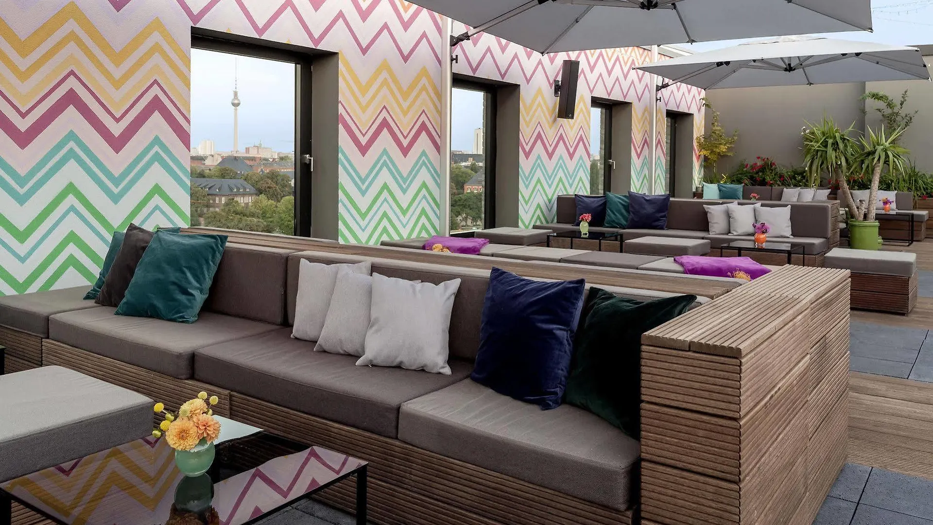 Hotel Amano Grand Central Berlin 3*,
